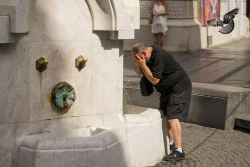 Một loạt quốc gia Balkan mất điện do 'hệ thống quá tải' vì nắng nóng