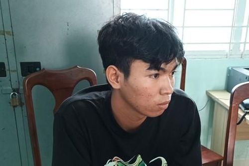 Mang xăng đốt nhà người yêu vì bị nói lời chia tay đúng sinh nhật