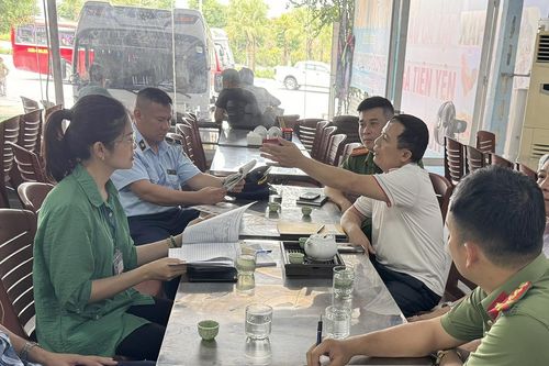 Nhóm du khách bị đuổi khỏi nhà hàng vì thắc mắc bữa ăn hơn 2 triệu tại Hạ Long