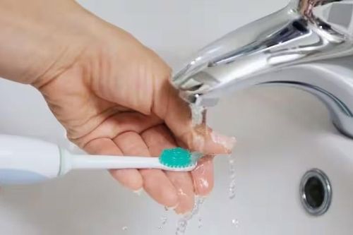 Thói quen của nhiều người sau khi đánh răng gây hàng loạt bệnh tật