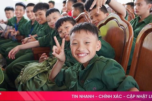 100 chiến sỹ nhí hoàn thành chương trình 'Học kỳ trong quân đội'