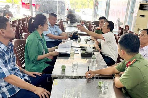 Xử phạt nhà hàng ở Hạ Long đuổi du khách phản ánh bữa ăn có dấu hiệu 'chặt chém'