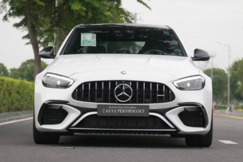 Mercedes-AMG C 63 S E Performance đã cập bến Việt Nam, giá từ 4,9 tỷ đồng