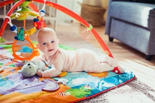 Cách kích thích sự phát triển của trẻ sơ sinh 0-6 tháng tuổi, cha mẹ nào cũng nên biết