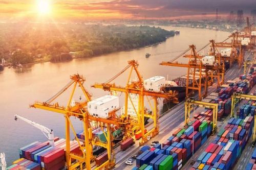 Xuất khẩu là 'đòn bẩy' kéo tăng trưởng kinh tế trong năm 2024 và 2025