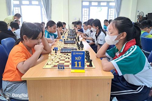 93 kỳ thủ tranh tài Giải cờ vua các nhóm tuổi thành phố Biên Hòa năm 2024