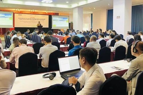 VCCI hỗ trợ doanh nghiệp tìm giải pháp tiết kiệm và chuyển đổi năng lượng hướng tới tăng trưởng xanh và bền vững