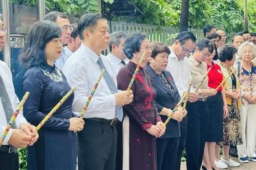 Lễ tưởng niệm 40 năm ngày mất Giáo sư, bác sĩ Nguyễn Văn Thủ