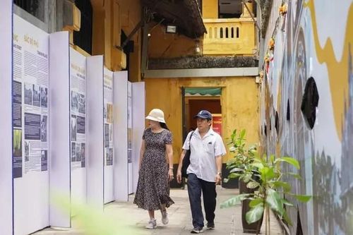 Trưng bày 'Một thoáng di sản' tại nhà tù Hỏa Lò