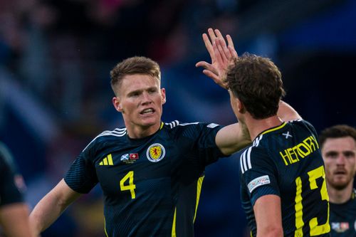 Lịch thi đấu EURO ngày 23/6: Cơ hội để McTominay làm nên lịch sử