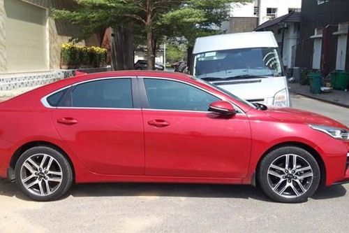 Tác hại khi đỗ xe ô tô dưới trời nắng nóng