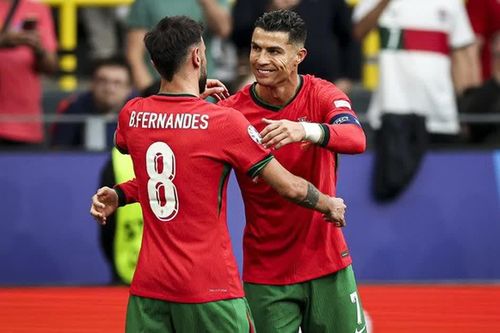 Những bàn thắng 'trong lòng người hâm mộ' của Ronaldo
