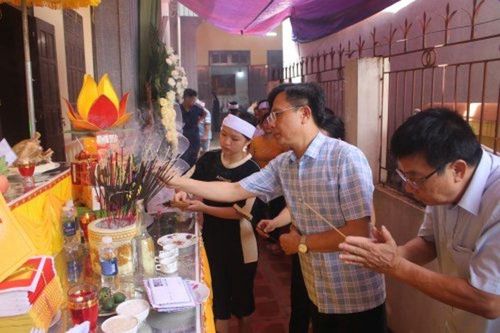 Thăm hỏi, chia buồn với gia đình có trẻ em bị đuối nước tại Thanh Hóa