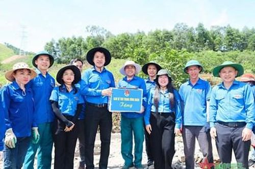 Tiếp sức để đường điện thông suốt