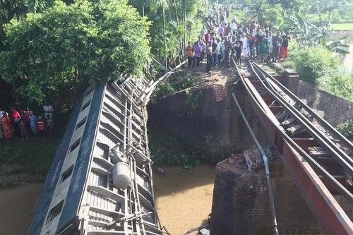Sập cầu tại Bangladesh, ít nhất 9 người thiệt mạng