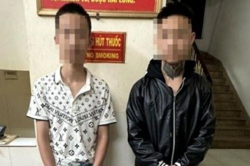 Hà Nội: Ngăn chặn 2 thanh niên mang 12 vỏ chai bia đi đánh nhau
