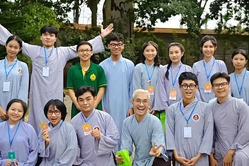 Lời gan ruột của người mẹ sau khi gửi con vào chùa tham dự khóa tu mùa hè