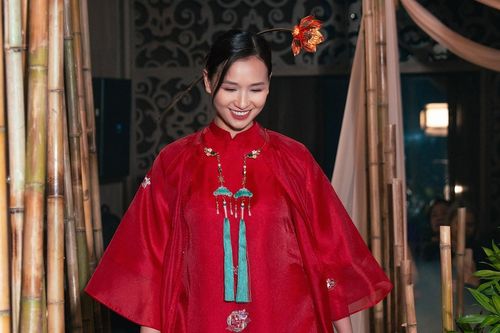 Lã Thanh Huyền xinh đẹp khi diễn thời trang