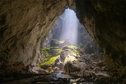 Hang Sơn Đoòng là 1 trong 7 điểm tham quan dưới lòng đất đẹp nhất thế giới