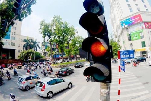 Điều chỉnh quy định về tín hiệu đèn vàng trong dự thảo Luật Trật tự, an toàn giao thông đường bộ