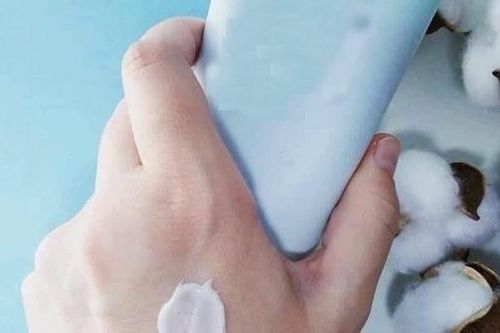 Xử phạt 75 triệu đồng, buộc tiêu hủy 8 mỹ phẩm của Công ty TNHH xuất nhập khẩu KAVR