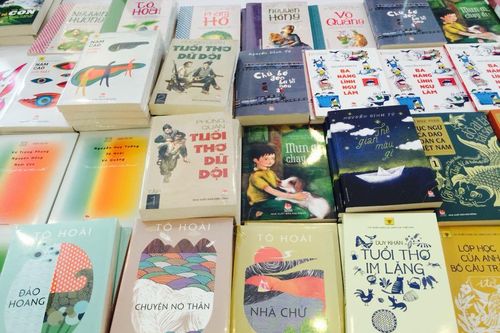 Triển lãm 100 tựa sách thiếu nhi về chủ đề gia đình