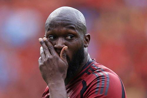 Lukaku quá xui: Giơ tay xin bóng cũng việt vị, lần thứ 3 mất bàn thắng