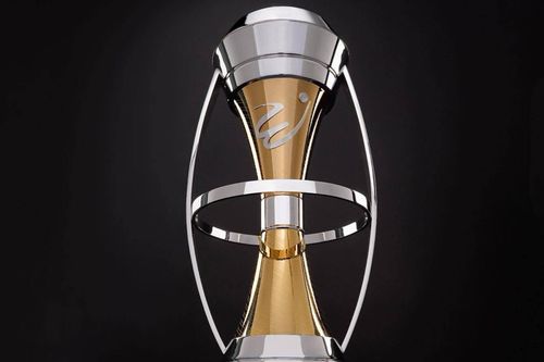 CLB Đà Nẵng nhận cúp vô địch được thiết kế riêng tại Anh