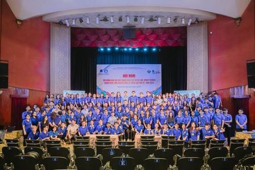 Hội Sinh viên TP. HCM tập huấn cho nhóm trưởng của Chiến dịch tình nguyện 'Mùa Hè Xanh' năm 2024