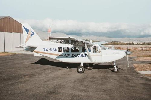 Điều ít biết về chuyến bay thương mại ngắn nhất thế giới