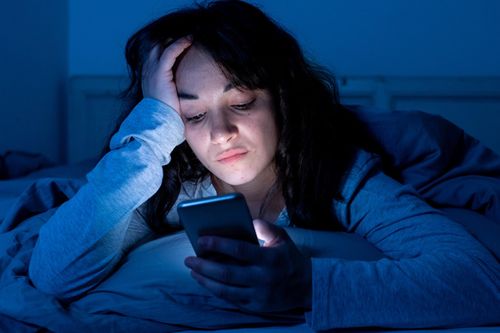Ánh sáng xanh làm tăng nguy cơ mắc ung thư?