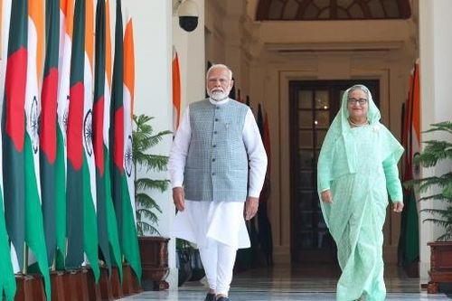 Điểm tin thế giới sáng 24/6: Quan hệ Ấn Độ-Bangladesh 'thăng hoa', Ba Lan cân nhắc đóng cửa khẩu với Belarus, Mỹ tiêu diệt USV của Houthi