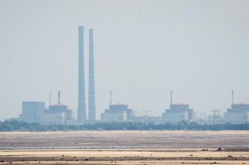 IAEA kêu gọi ngừng tấn công thị trấn gần nhà máy hạt nhân Ukraine