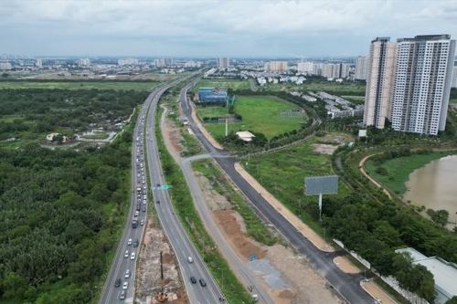 Đề xuất làm điểm đón trả khách tại nút giao vành đai 2 với cao tốc TP HCM - Long Thành - Dầu Giây