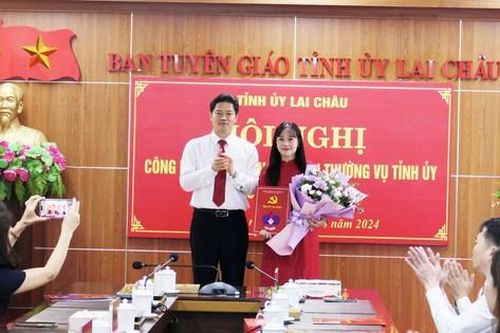 Ban Thường vụ Tỉnh ủy Lai Châu bổ nhiệm 2 nữ cán bộ chủ chốt
