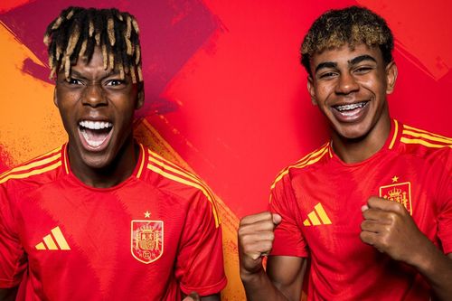 Tuyển Tây Ban Nha với Yamal và Nico Williams: Vẻ đẹp EURO 2024