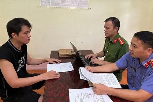 Phê chuẩn khởi tố đối tượng trộm 50 chỉ vàng, mua xe máy tặng người yêu