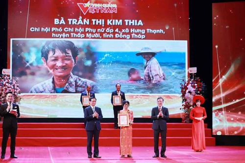Thêm nhiều động lực dạy bơi cho trẻ