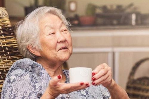 3 bí quyết sống thọ của 1.500 người trên 100 tuổi