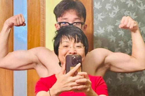 Quý tử nhà NSND Công Lý khoe cơ bắp cuồn cuộn, ngày càng trổ mã điển trai