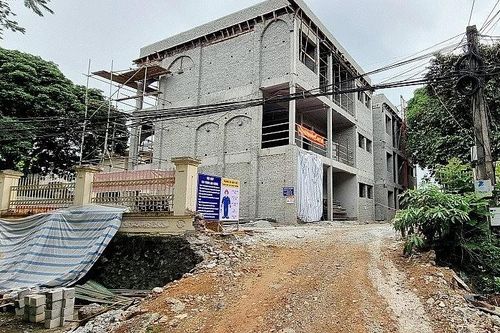 Hà Nội: Đứt dây tời thang vận khiến 10 người thương vong