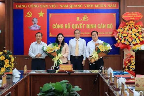 Công bố quyết định cán bộ ở Đảng bộ TP. Long Xuyên