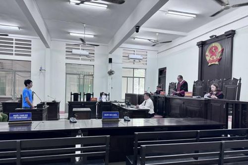 Vào tù vì trộm dây cáp