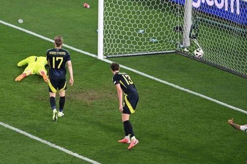 EURO 2024: Hungary hy vọng đi tiếp sau bàn thắng ở phút thứ 100