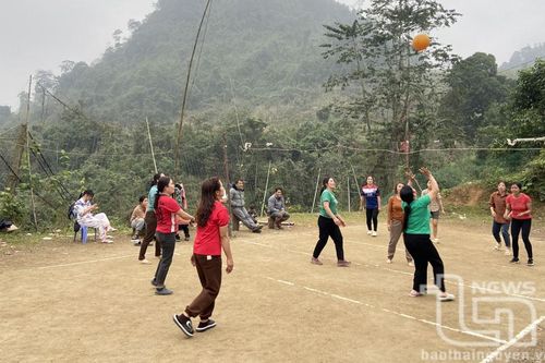 'Dựng' chi bộ trên lũng núi