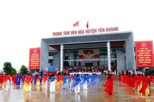 Yên Khánh là huyện đầu tiên của tỉnh Ninh Bình đạt chuẩn nông thôn mới nâng cao