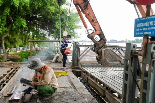 Nam Định: Gãy cầu phao Ninh Cường nối huyện Trực Ninh và Nghĩa Hưng