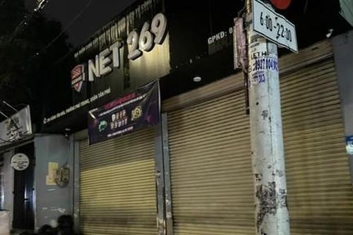 Tiệm internet bên ngoài đóng cửa, bên trong vẫn hoạt động, 3 người dương tính ma túy