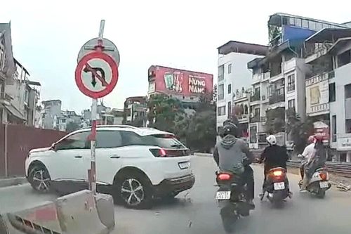 Ô tô quay đầu ở nơi có biển báo cấm quay đầu xe bị phạt bao nhiêu tiền?