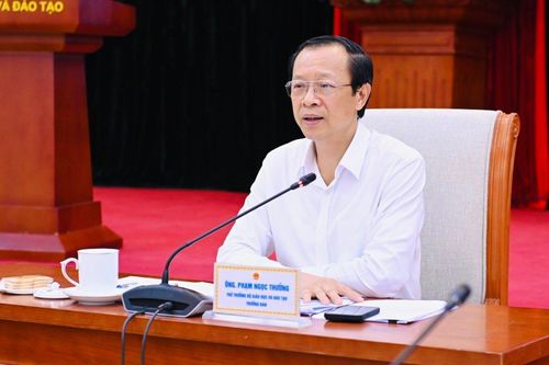 Tràn lan thiết bị công nghệ cao gian lận thi, Thứ trưởng Bộ GD&ĐT nêu giải pháp